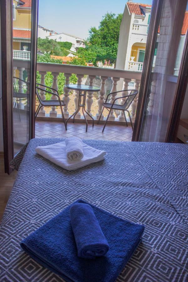 Apartments Mediterranean Sundance Водице Екстер'єр фото